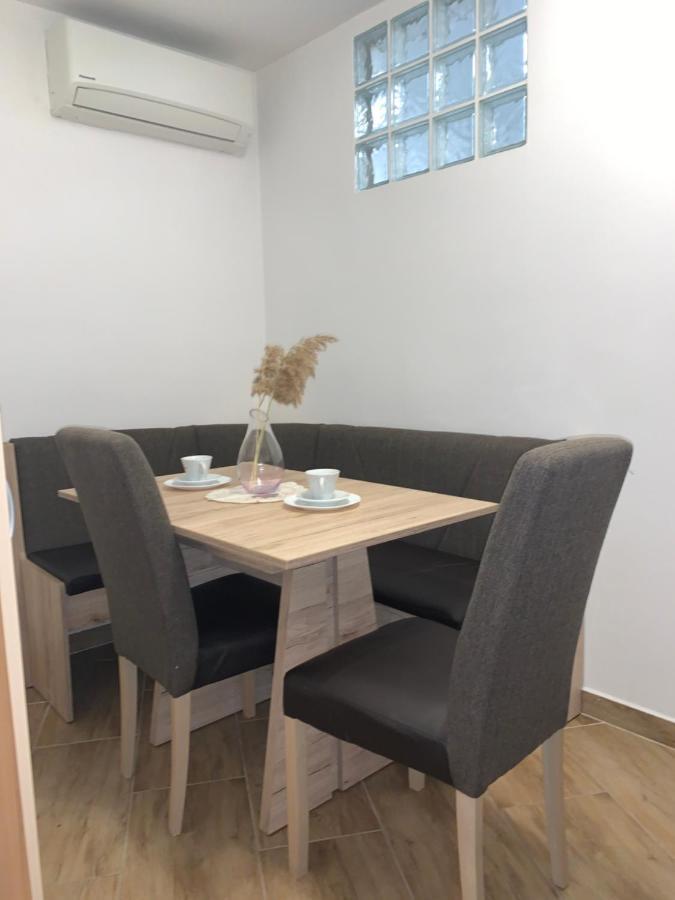 Apartma Eli2 Appartement Koper Buitenkant foto