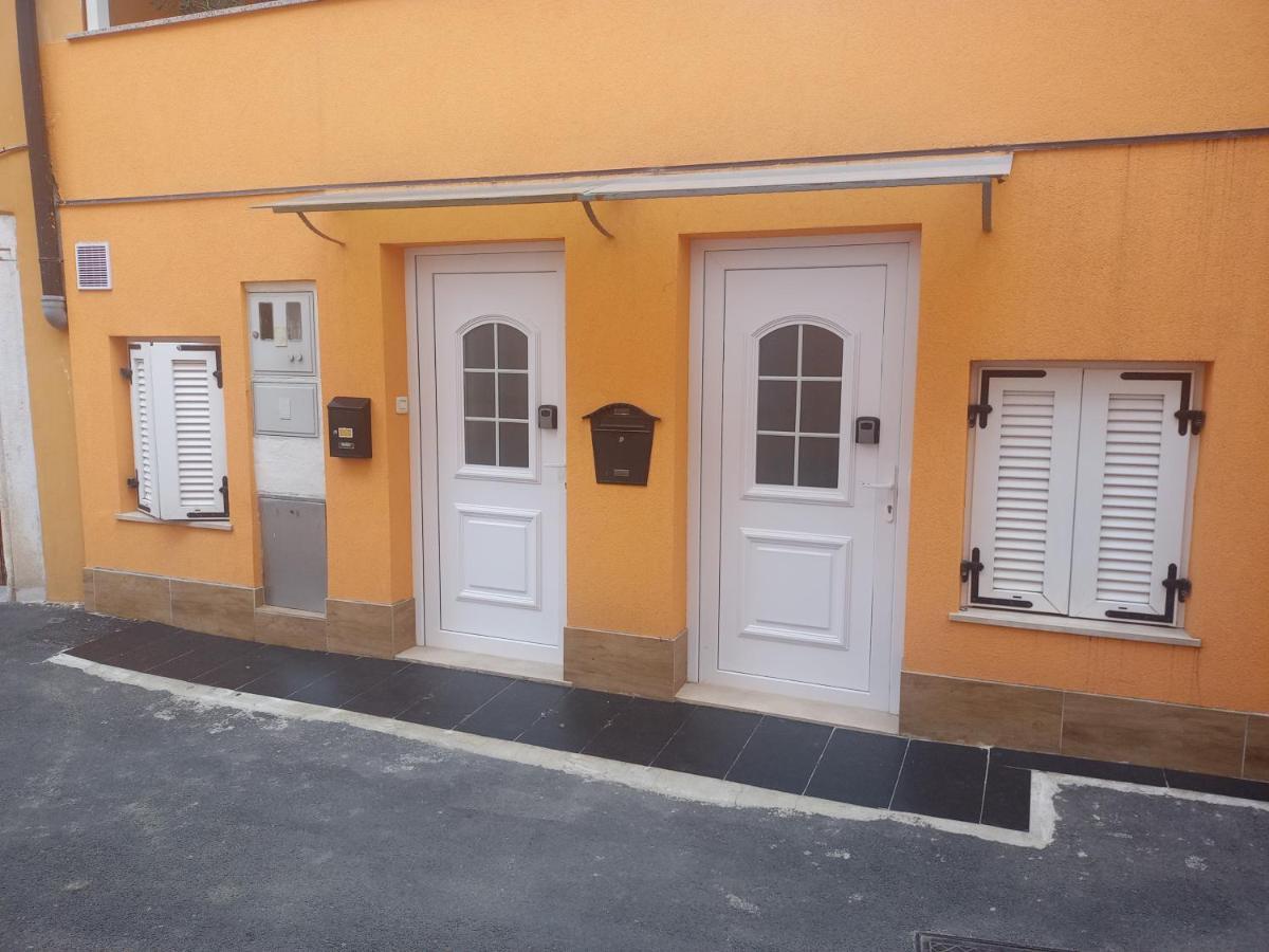 Apartma Eli2 Appartement Koper Buitenkant foto